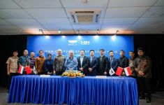 Resmi, PT Handal Indonesia Motor Akan Memproduksi Mobil Geely - JPNN.com