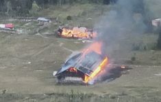 Brutal, KKB Bakar Gedung Sekolah & Kantor Kampung di Puncak - JPNN.com