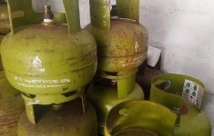 Cerita Pemilik Pangkalan LPG 3 Kg di Semarang, Stok Ludes dalam Sehari - JPNN.com