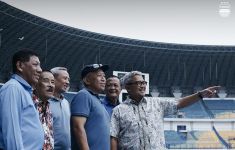 Kunjungi Markas Persib, Farhan Siap Dukung Pengembangan Stadion GBLA - JPNN.com