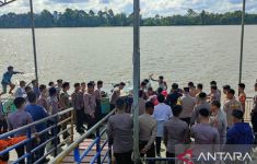 Speedboat Bawa 30 Penumpang Terbalik di Perairan Bulungan Kaltara - JPNN.com