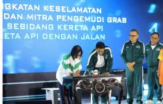 Tingkatkan Keselamatan Perjalanan di Perlintasan Sebidang, KAI & Grab Jalin MoU - JPNN.com