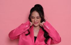 Acha Ivana Rilis Single Baru Andaikan di Tengah Kesibukan Kuliah S2 - JPNN.com