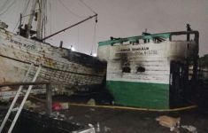 2 Kapal Terbakar di Pelabuhan Sunda Kelapa, Kerugian Tembus Rp 500 Juta - JPNN.com