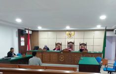 Terdakwa Korupsi Dana Desa Dituntut 5,6 Tahun Penjara - JPNN.com