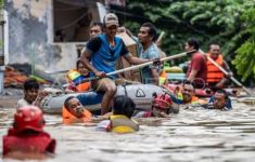 Balita yang Terseret Arus Kali Ciliwung Sudah Ditemukan, Kondisinya Tak Bernyawa - JPNN.com