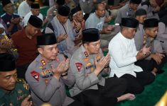 Irjen Iqbal Hadir dalam 'Doa Warga Pelalawan' saat Safari Ramadan - JPNN.com