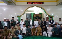 Pererat Silaturahmi dengan Warga, Ketua DPRD dan Wali Kota Bogor Tarawih Keliling - JPNN.com