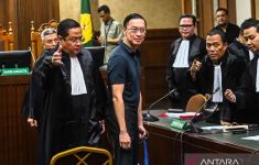 Tom Lembong Kecewa atas Dakwaan, Pertanyakan Dasar Perhitungan Kerugian Negara - JPNN.com