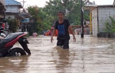 Hujan Deras, Balikpapan Dikepung Banjir, Ketinggian Air Capai 1,5 Meter - JPNN.com