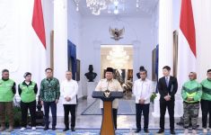 Prabowo Perintahkan Aplikator Beri Bonus Hari Raya untuk Ojol dan Kurir Online - JPNN.com