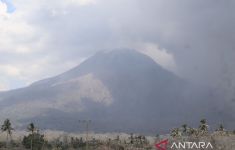 BMKG Imbau Waspadai Potensi Banjir Lahar Gunung Lewotobi Laki-Laki - JPNN.com