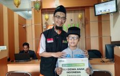 BMH Salurkan Bantuan Pendidikan bagi Anak Yatim Berpretasi - JPNN.com