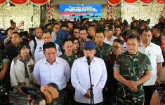 Gubernur Herman Deru Dampingi Menteri Nusron Wahid Serahkan Sertifikat Puslatpur TNI AD - JPNN.com