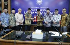 Mendes Yandri Berkolaborasi dengan PP Muhammadiyah Kuatkan Ekonomi dan Dakwah di Desa - JPNN.com