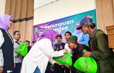 Berkah Ramadan, Perempuan Bangsa Beri Santunan Ratusan Seniman di Garut - JPNN.com