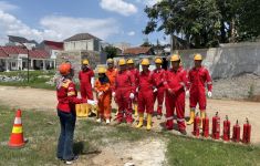 Peran Penting Pelatihan Fire Fighter Bagi Pekerja Dapur di Sektor Energi - JPNN.com