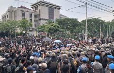 Polisi Sebut Aksi May Day di Depan Kantor Gubernur Jateng Disusupi Kelompok Anarko - JPNN.com
