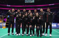Alwi, Ubed, & Putri KW Finis Sebagai Semifinalis Sudirman Cup 2025, PBSI Angkat Topi - JPNN.com