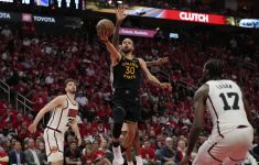 Dramatis! Golden State Warriors Jadi Tim Terakhir Masuk Semifinal NBA Playoffs - JPNN.com