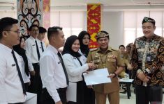 54 CPNS Terima SK, Harus Siap Ditempatkan di Mana Saja - JPNN.com