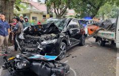 Siswa SMA 5 Bandung Tewas Dalam Kecelakaan Beruntun, Polisi Periksa Pengemudi Nissan - JPNN.com