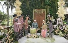 Jalani Prosesi Siraman, Luna Maya Gunakan Tujuh Sumber Mata Air - JPNN.com