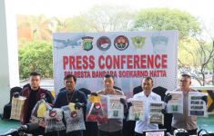 Bea Cukai Soetta & Polri Bongkar Sindikat Penyelundup Vape Isi Obat Keras, Ada 4 Tersangka - JPNN.com