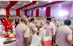 Panglima TNI Dampingi Presiden Saat Acara Halalbihalal Bersama Purnawirawan TNI AD - JPNN.com