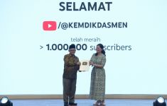 Kemendikdasmen Raih Gold Play Button YouTube - JPNN.com