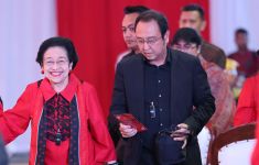 Megawati Akui PDIP Babak Belur, Tetapi Tetap Menang di Pemilu 2024 Berkat Dukungan Rakyat - JPNN.com