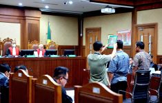 Kusnadi Buka Suara Soal Titipan Tas dan Koper dari Harun Masiku - JPNN.com