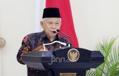 Di Rapat Pleno KNEKS, Ma'ruf Amin & Sri Mulyani Menyapa Arsjad Sebagai Ketua Kadin - JPNN.com