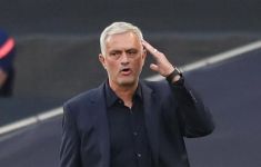 Jose Mourinho Tegaskan Fenerbahce Bermain Jauh Lebih Baik Dibanding MU - JPNN.com