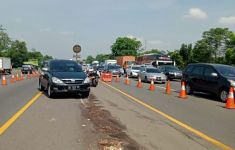 Tol Jakarta-Cikampek Mulai Diterapkan Contraflow Hari Ini - JPNN.com