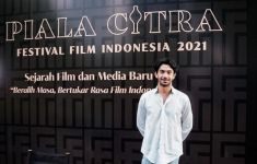 Daftar Pemain Pangku, Film yang Disutradarai oleh Reza Rahadian - JPNN.com