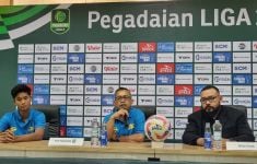 Kekalahan Perdana PSPS Pekanbaru, Aji Santoso Sebut Hal Ini - JPNN.com