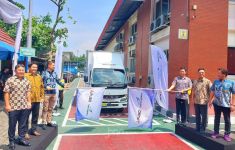 Truk Listrik Fuso eCanter Mulai Beroperasi dengan Area Jakarta Hingga Karawang - JPNN.com