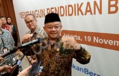 Pernyataan Terbaru Mendikdasmen Abdul Mu'ti soal Kenaikan Gaji, Honorer Bisa Senang - JPNN.com