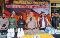 1 Juta Butir Obat Terlarang Disita di Bandung, 11 Orang Jadi Tersangka - JPNN.com