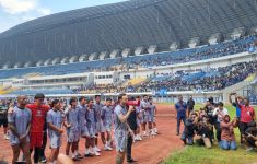 Di Hadapan Ribuan Bobotoh, Kapten Persib Janjikan Back to Back Juara - JPNN.com