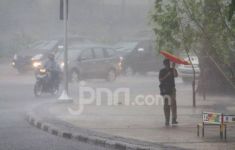 Peringatan BMKG: Cuaca Ekstrem Hantam Jalur Mudik di Jateng - JPNN.com