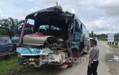 Kecelakaan Maut di Tol Pekanbaru-Dumai Kernet Bus Tewas Sopir Melarikan Diri - JPNN.com