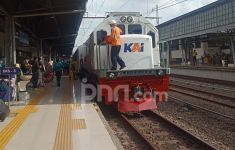 Libur Waisak 2025, Daop 8 Surabaya Menyiapkan 6 Kereta Tambahan, Ini Datanya - JPNN.com