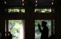 Bolehkah Salat Tahiyatul Masjid Saat Azan? Baca Selengkapnya Sebelum Pergi Jumatan! - JPNN.com