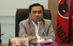 PDIP Pecat Effendi Simbolon - JPNN.com