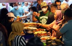 Riset Membuktikan Pasar Offline Mengakar di Indonesia - JPNN.com