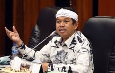 Indikator Sebut Ridwan Kamil Bakal Kesulitan Lawan Dedi Mulyadi di Pilgub Jabar - JPNN.com
