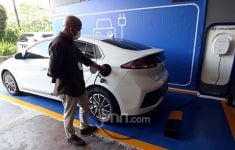 Indonesia Bisa Menjadi Pusat Manufaktur Mobil Listrik Asia Tenggara, Asalkan... - JPNN.com