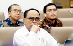 Raker di Komisi VI DPR, Budi Arie Dicecar soal Fufufafa dan Judol - JPNN.com